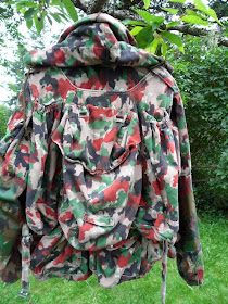Four Bees: M 70 Swiss Alpenflage Jacket & Backpacks, Model 57/70, Model ...