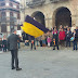 Álvaro Gutiérrez baila la bandera en Almorox