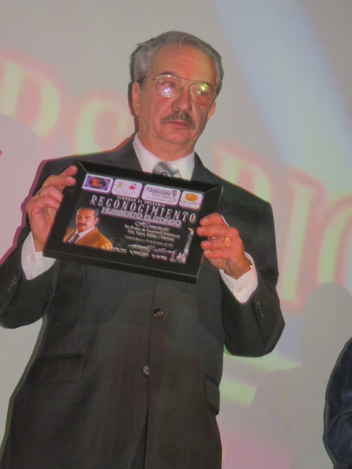 ESPECTACULARIO HUMBERTO ELIZONDO EN HOMENAJE