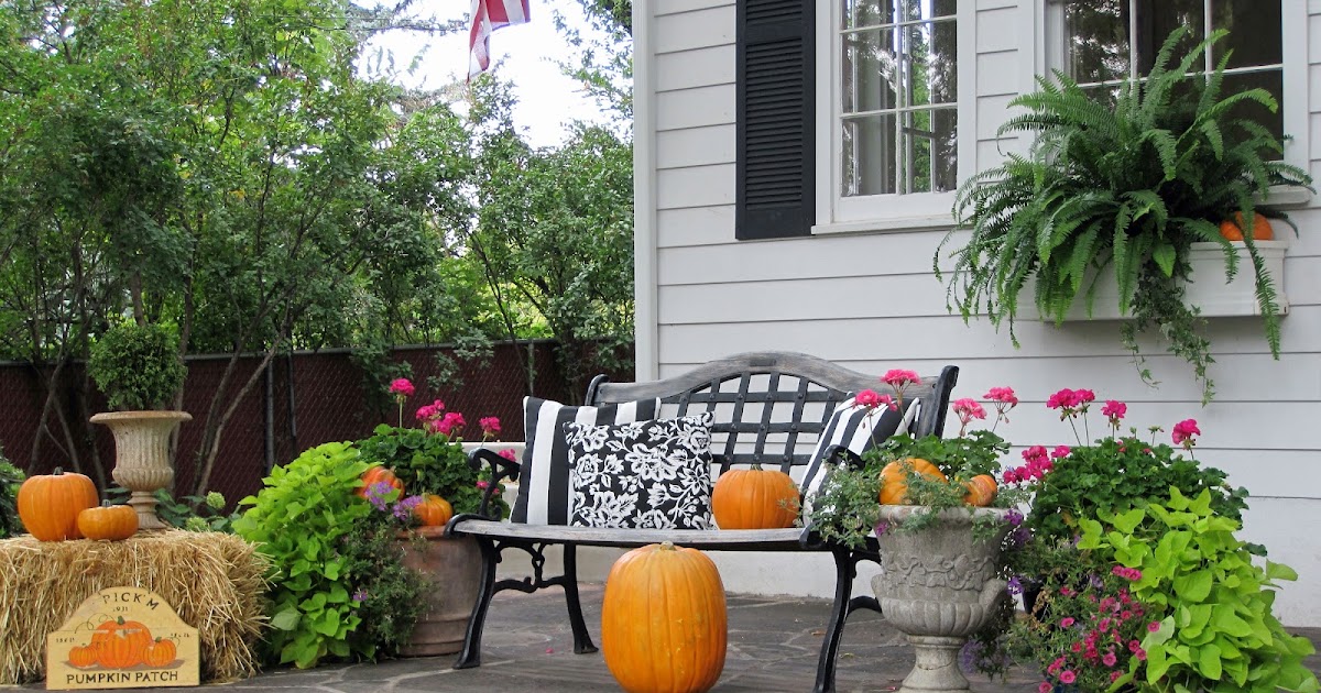 Simple Details: outdoor fall decor...