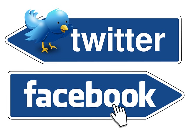 Cara Buat Status Terbalik di Facebook dan Twitter