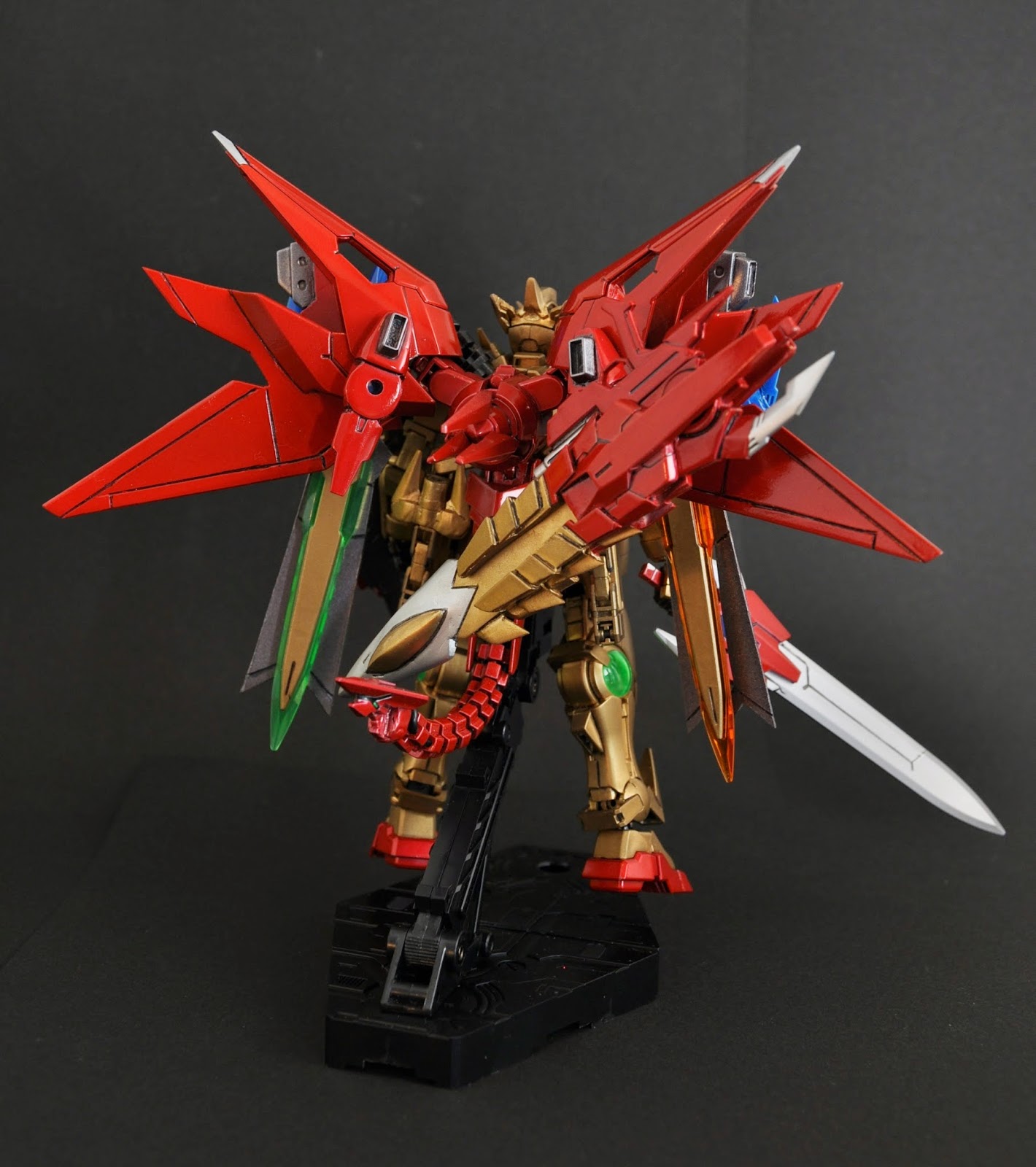 Custom Build: HGBF 1/144 Gundam Amazing Exia "Golden Dragon"