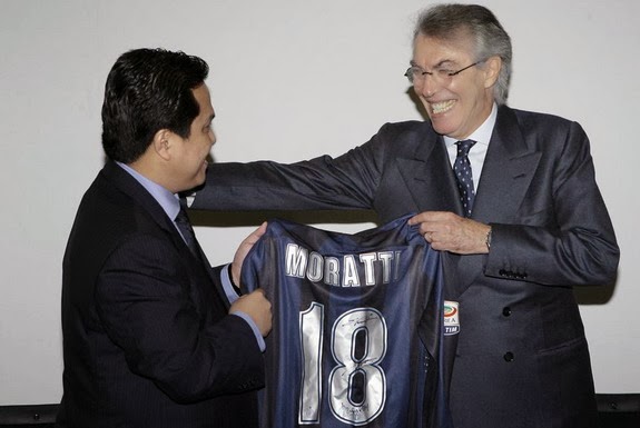 President Erick Thohir and Honorary President Massimo Moratti hold an Inter Milan jersey