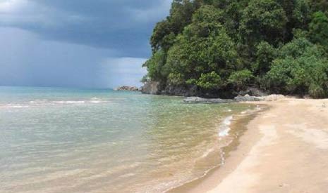 Batakan Beach, Beaches in South Borneo | Beach Vacations