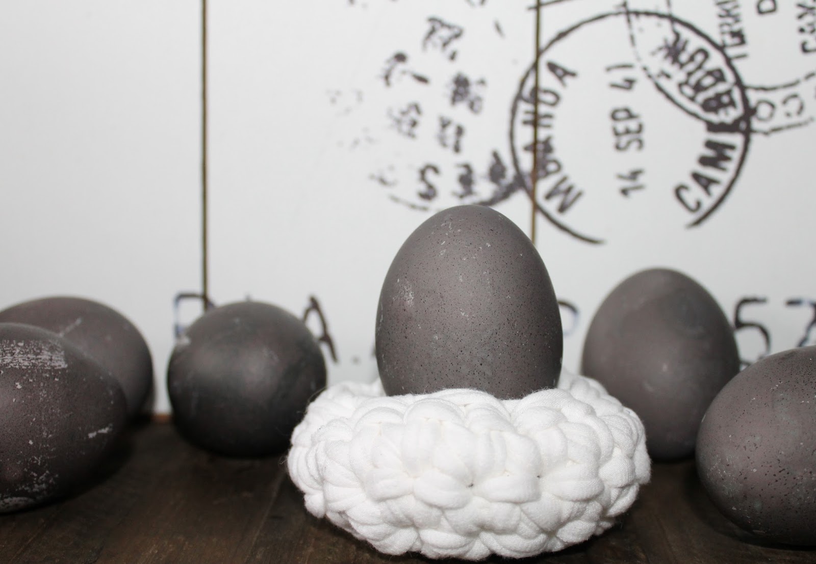 create your life !: Eier grau färben - ganz natürlich