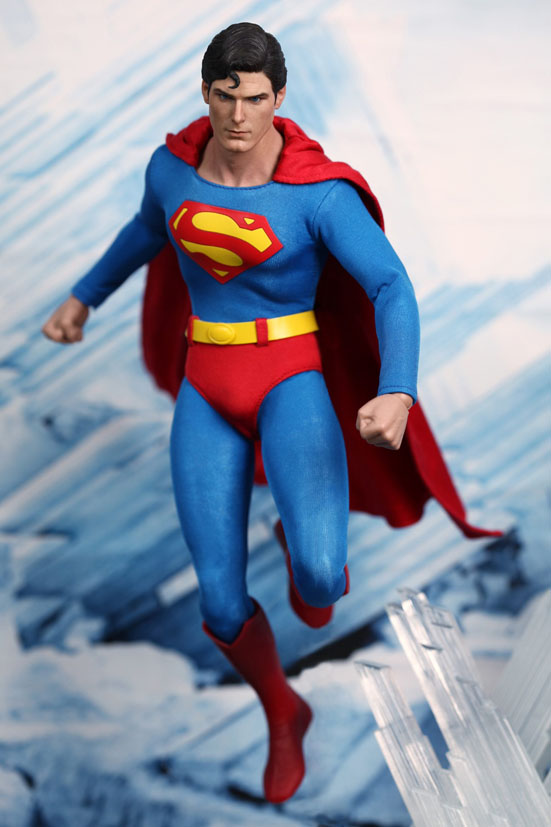 Toyhaven Hot Toys 1 6 Superman Collectible Figure Preview