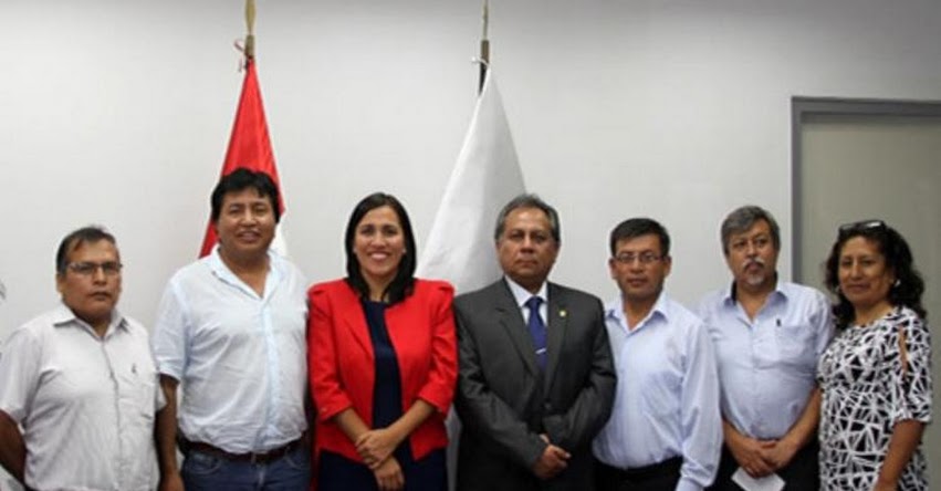 MINEDU: Ministra de Educación se reunió con nuevos dirigentes del SUTEP MINEDU: Ministra de Educación se reunió con nuevos dirigentes del SUTEP