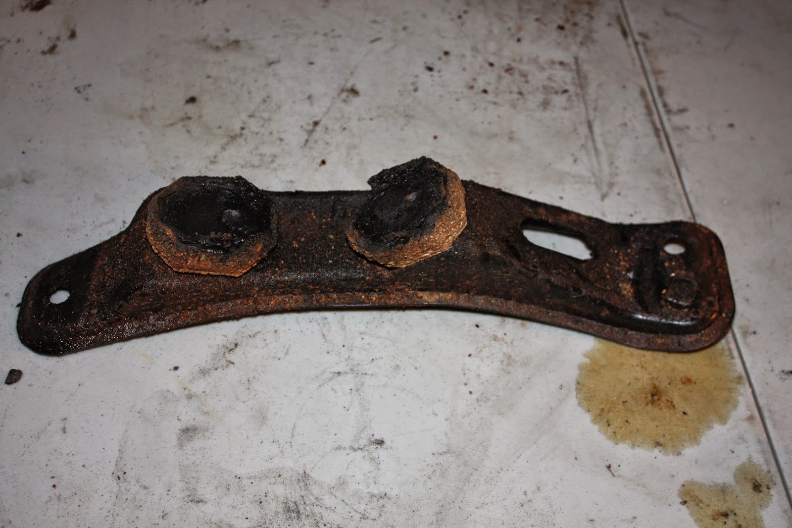 KrEvCon BMW Parts E30 Transmission Mount Brace (Automatic)