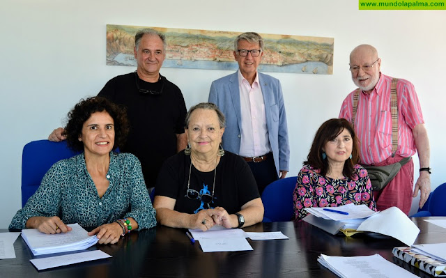 Elisenda Romano e Irene Bablé, ganadoras de la XLIII edición del premio literario ‘Félix Francisco Casanova’