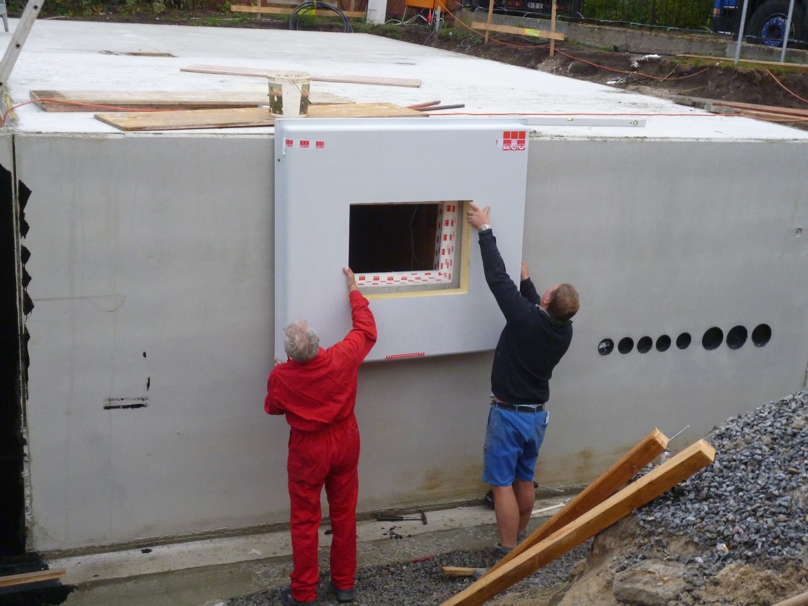 Bautagebuch Andrea + Ewald: ACO Lichtschächte