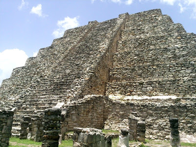 Castillo Kukulcan Mayapan Yucatan