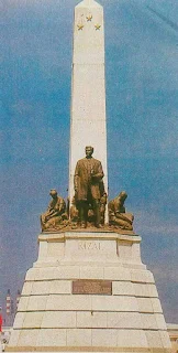 Gambar Monumen Jose Rizal di Manila