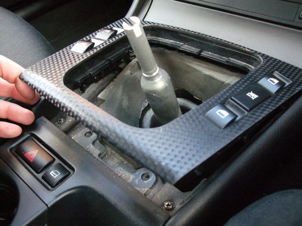 E46 HowTo Gear Surround Trim Removal and Replacement