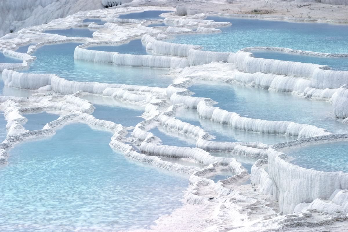 DOĞAL VE TARİHİ GÜZELLİKLER PAMUKKALE TRAVERTENLERİDENİZLİ