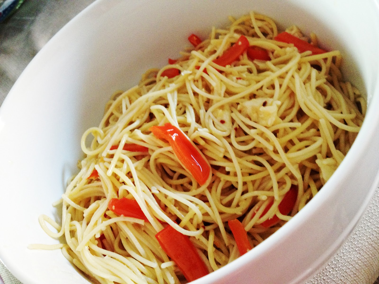Adventures Red Pepper and Garlic Pasta