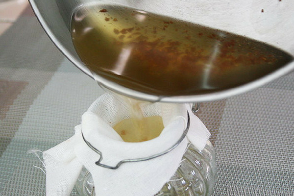 Jangan Gunakan Minyak Goreng Dengan Ciri-Ciri Seperti ini, Berbahaya Untuk Kesehatan Jangan Gunakan Minyak Goreng Dengan Ciri-Ciri Seperti ini, Berbahaya Untuk Kesehatan