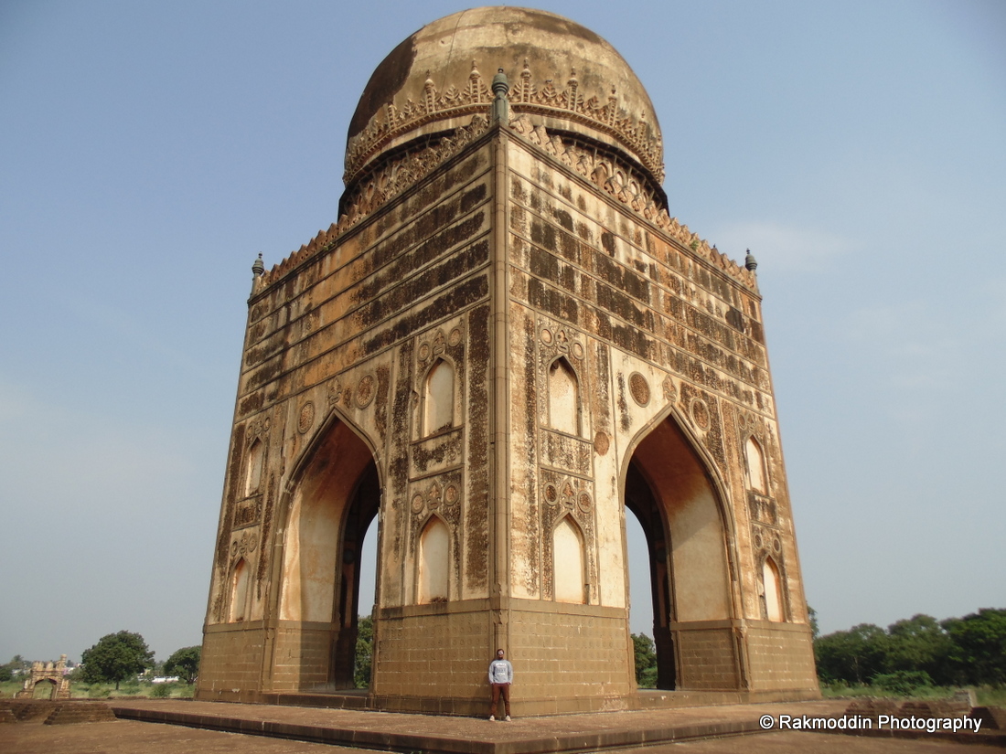 Bidar memorial park - A beautiful Islamic architecture in Bidar, Karnataka Bidar memorial park - A beautiful Islamic architecture in Bidar, Karnataka