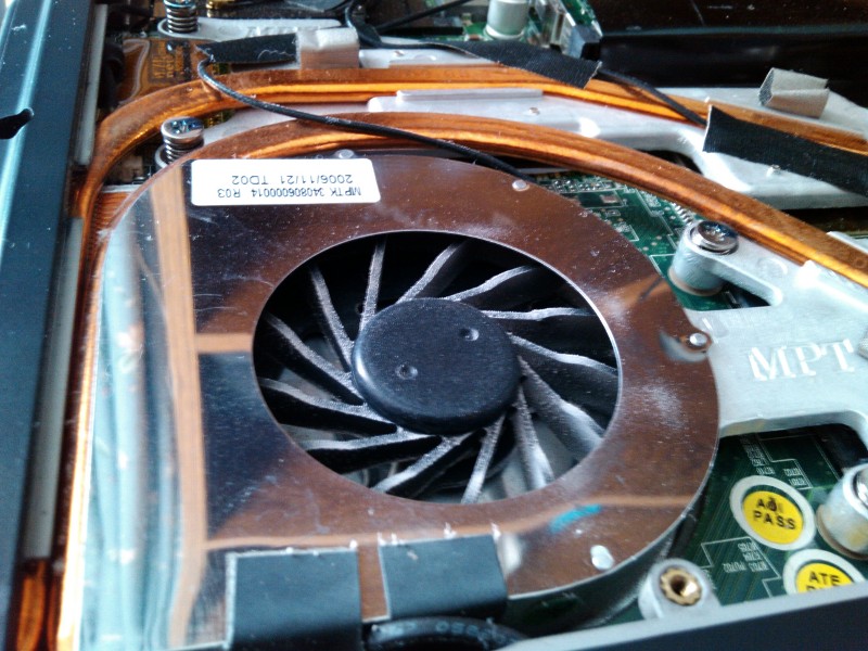 Don't Surf in the Nude! How to lubricate a laptop CPU fan