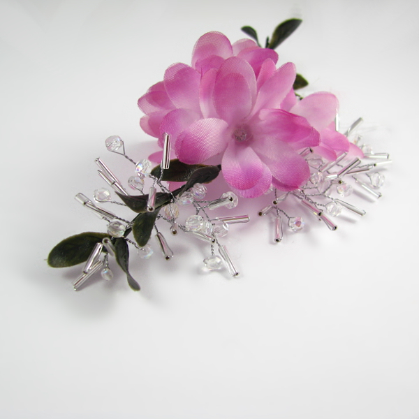 Kryształowe, ślubne gałązki do włosów z różowymi kwiatuszkami