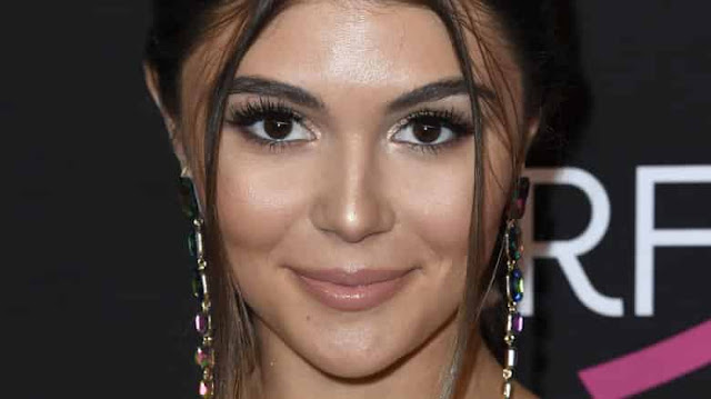 Lori Loughlin's daughter's Sephora collab slammed amid college admissions scandal l News Lori Loughlin's daughter's Sephora collab slammed amid college admissions scandal l News