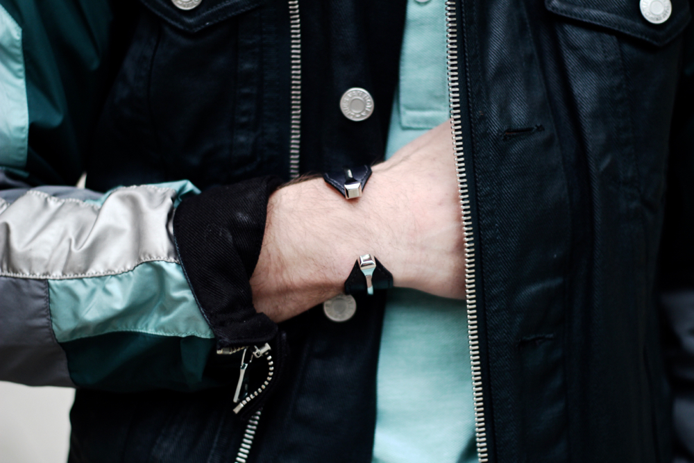 BLOG-MODE-STYLE-HOMME-masculin-farah-polo-menthe-bordeaux-paris-preppy-antony-moratohermes-binome-bracelet-dries-van-noten-biker-chino-streestyle