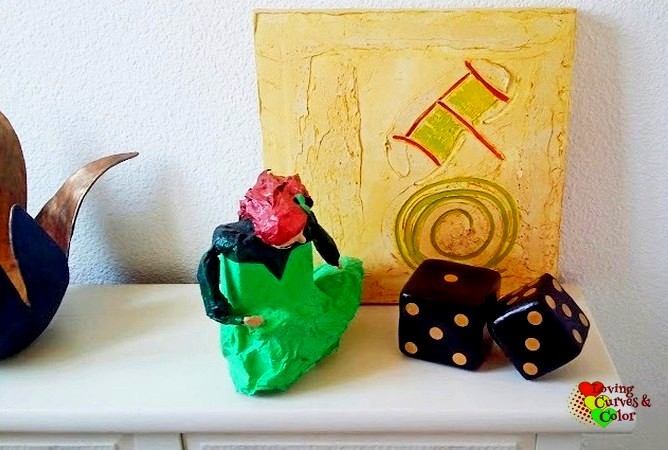Dados-decorativos-papel-mache