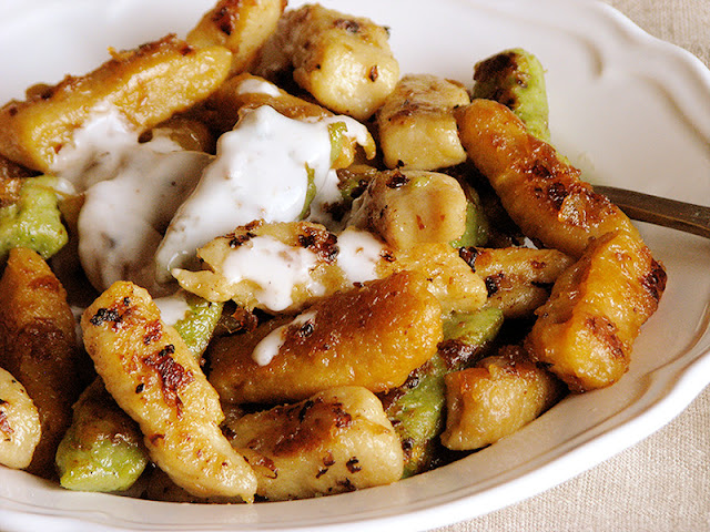 Kopytka (gnocchi polonais) - le carnet sur l'étagère recette de gnocchi faits maison