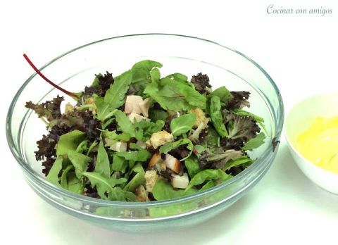 Ensalada de Pavo, Nueces y Mostaza