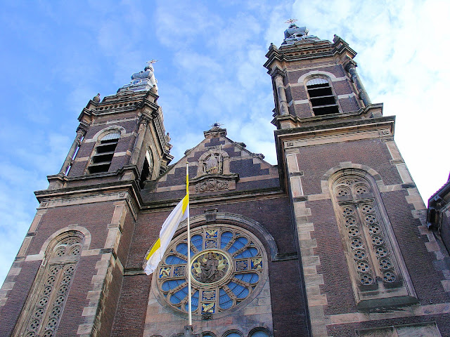 Sint Nicolaaskerk or the Basilica of Saint Nicholas in Amsterdam, The Netherlands. All photography property of EuroTravelogue™. Unauthorized use is prohibited.