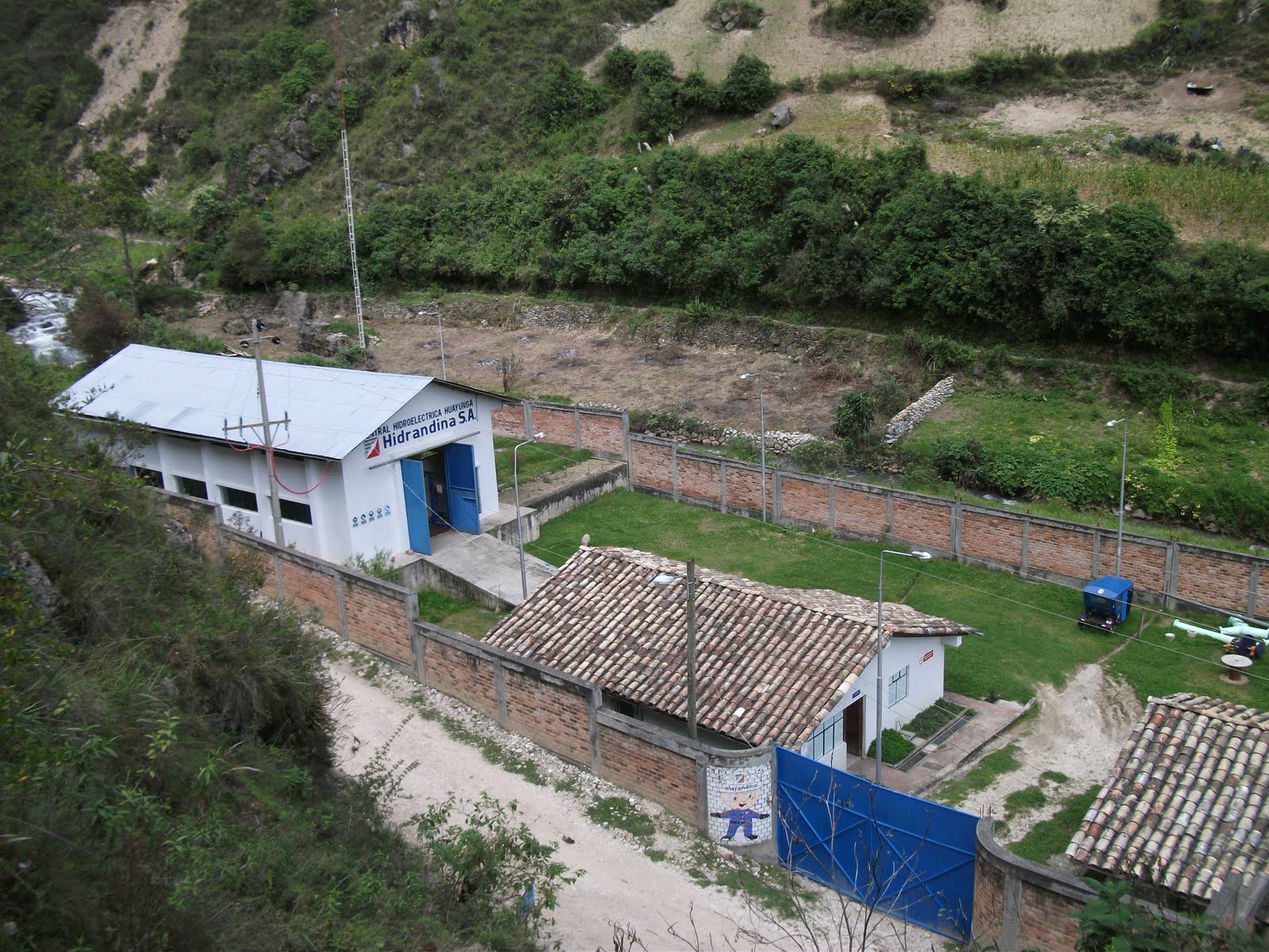 CENTRAL HIDROELECTRICA HUAYUNGA ECOSISTEMAAO