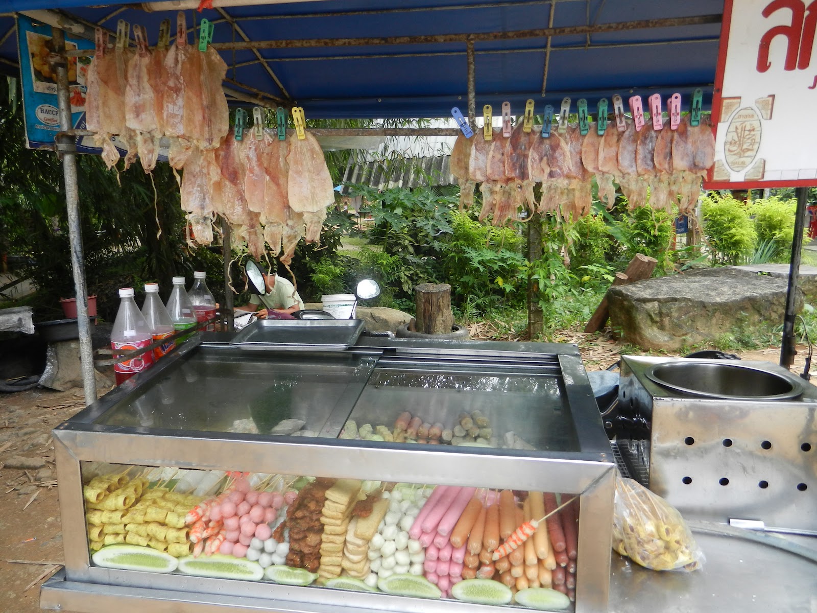 Kısa Kahve Molası Duyarlı Bir Grup İnsan Phuket / Bangpae Şelalesi