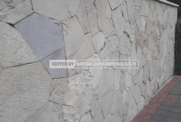 model batu alam dinding