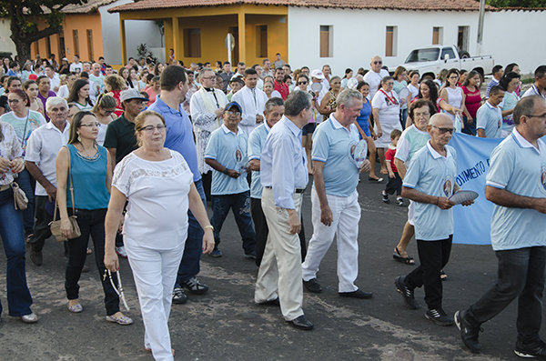 Procissão reúne milhares de fiéis no fim do Festejo da padroeira de Cocal - Imagem 8