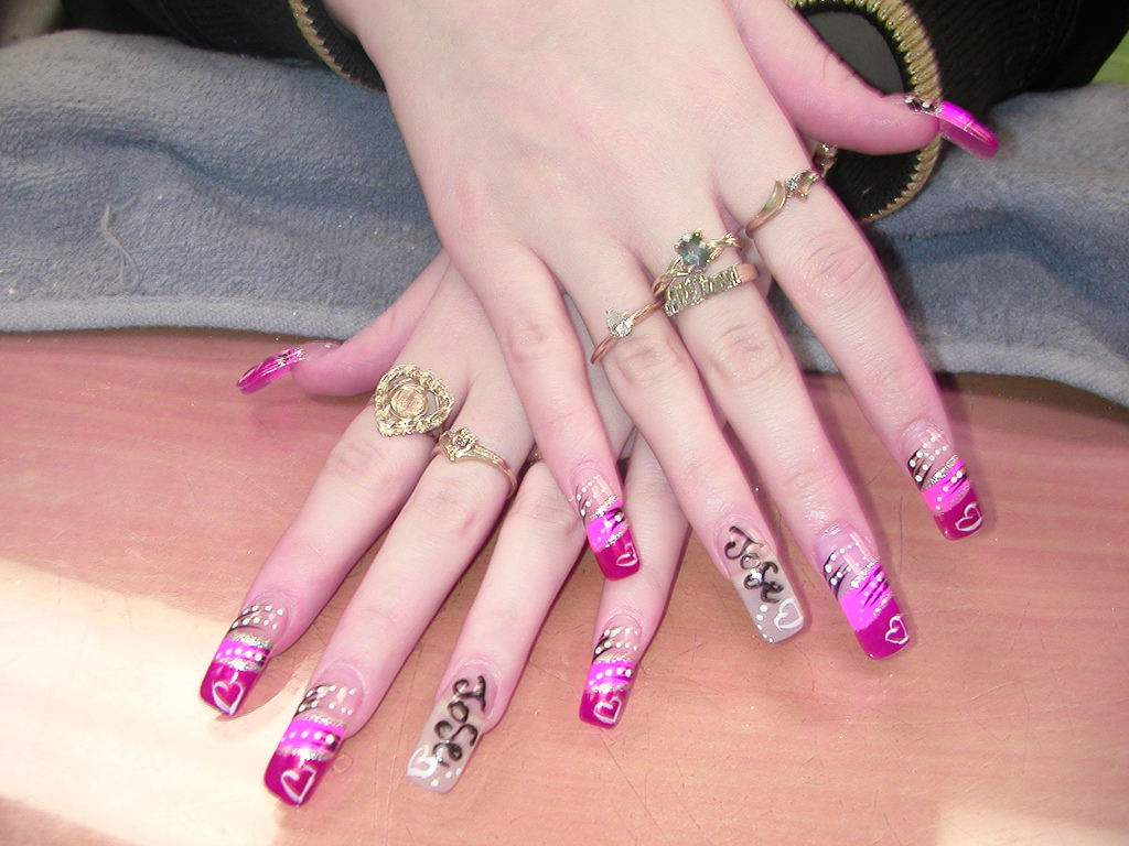 nail deziner nail art and nail extension delhi