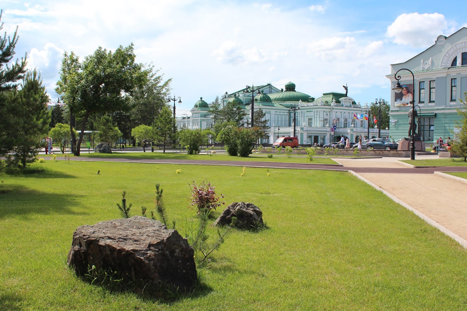 Выставочный сквер омск партизанская улица фото