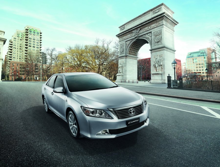 All New Camry 2012: Perpaduan Elegansi, Performa, dan Teknologi yang Tak Lekang Waktu