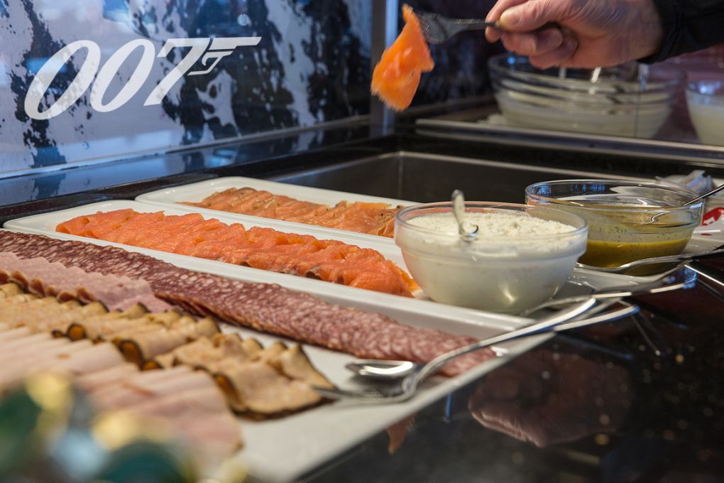 James Bond 007 Brunch and Thrill Walk in Schilthorn Piz Gloria