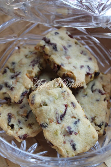 Cranberries Pistachio Shortbread Yang Sedap