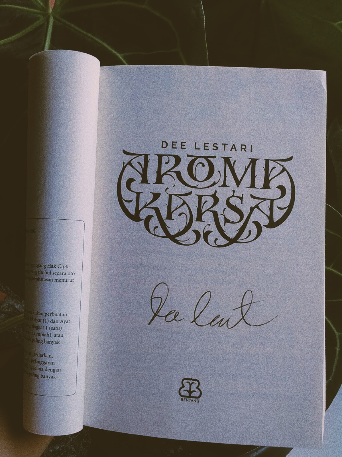 [Review Buku] “AROMA KARSA” Karya Dee Lestari