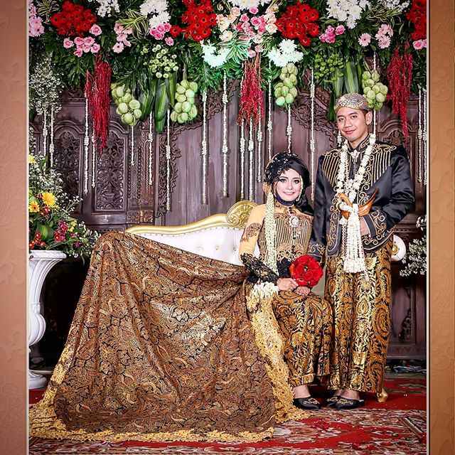  Jasa Video dan Foto Wedding Semarang ||  +0856.4020.3369 (M3) atau 024-764–844–13 (Kantor).