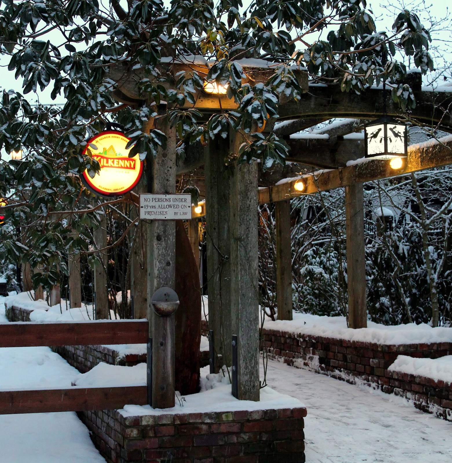 The Murray Chronicles The Crow & Gate Pub in Nanaimo in the snow