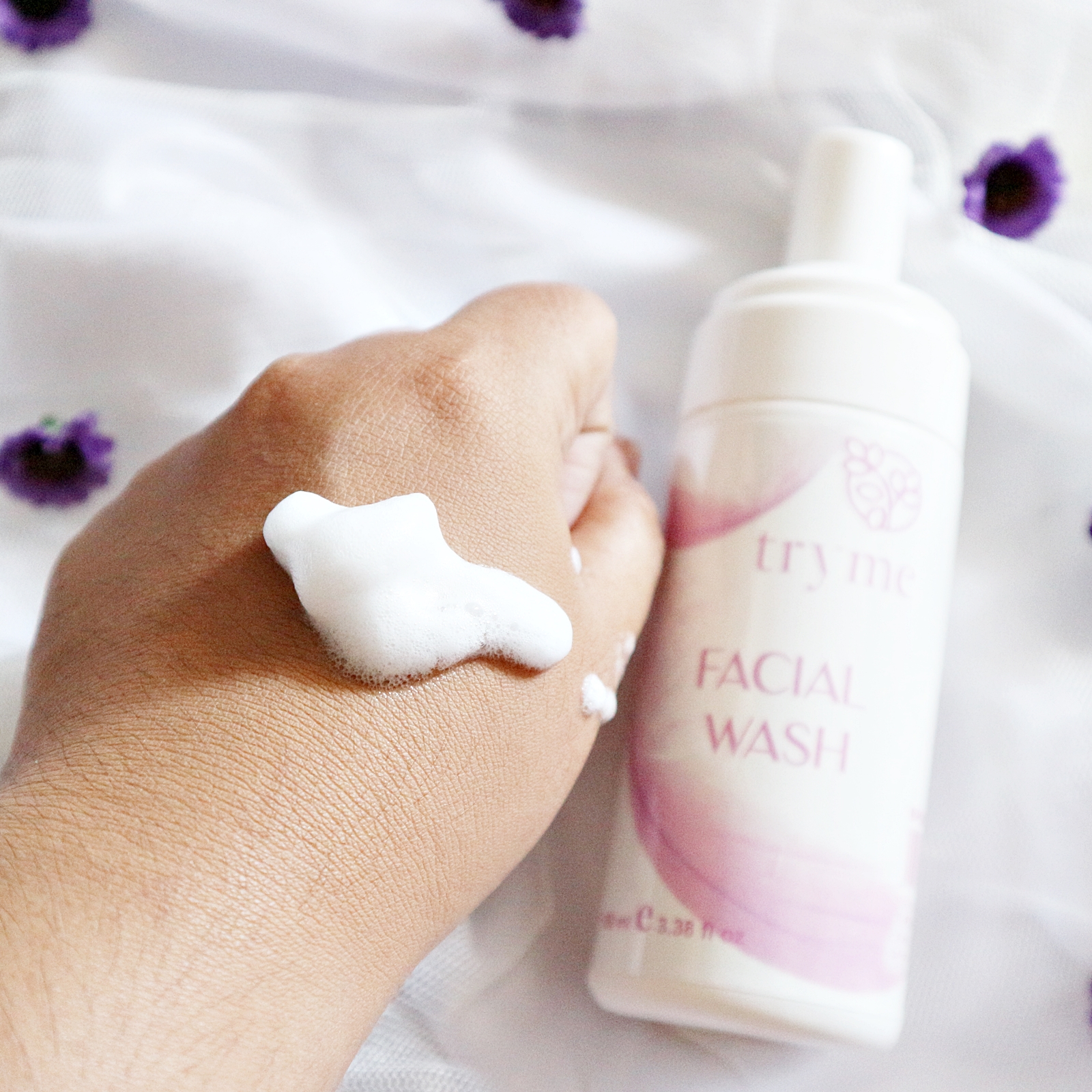 REKOMENDASI 5 SABUN MUKA UNTUK KULIT BERJERAWAT TERAMPUH DI TAHUN 2019