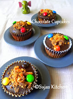 Chocolate Cupcakes with chocolate glaze