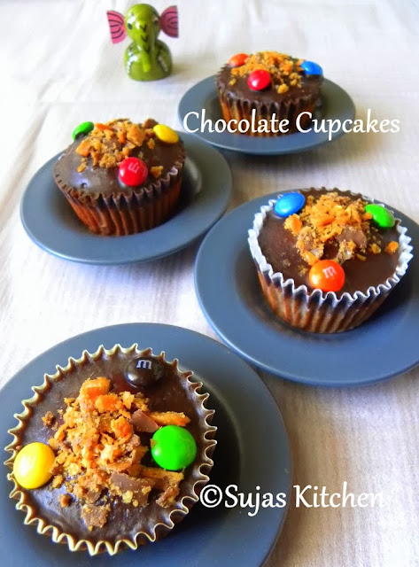 Chocolate Cupcakes with chocolate glaze