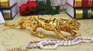 Con báo mạ vàng cao cấp - Gold Jaguar