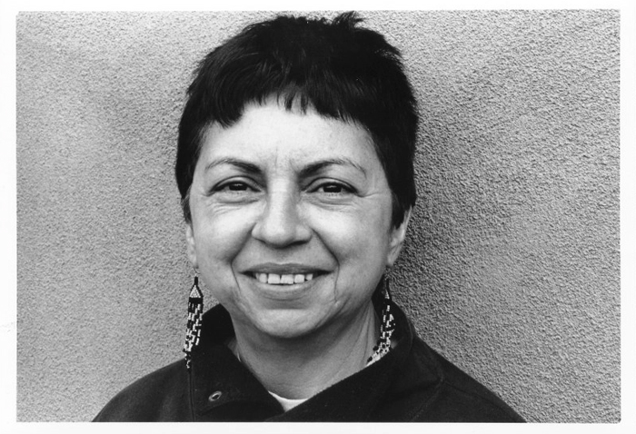 Biografía de Gloria Andalzúa Biografía de Gloria Andalzúa