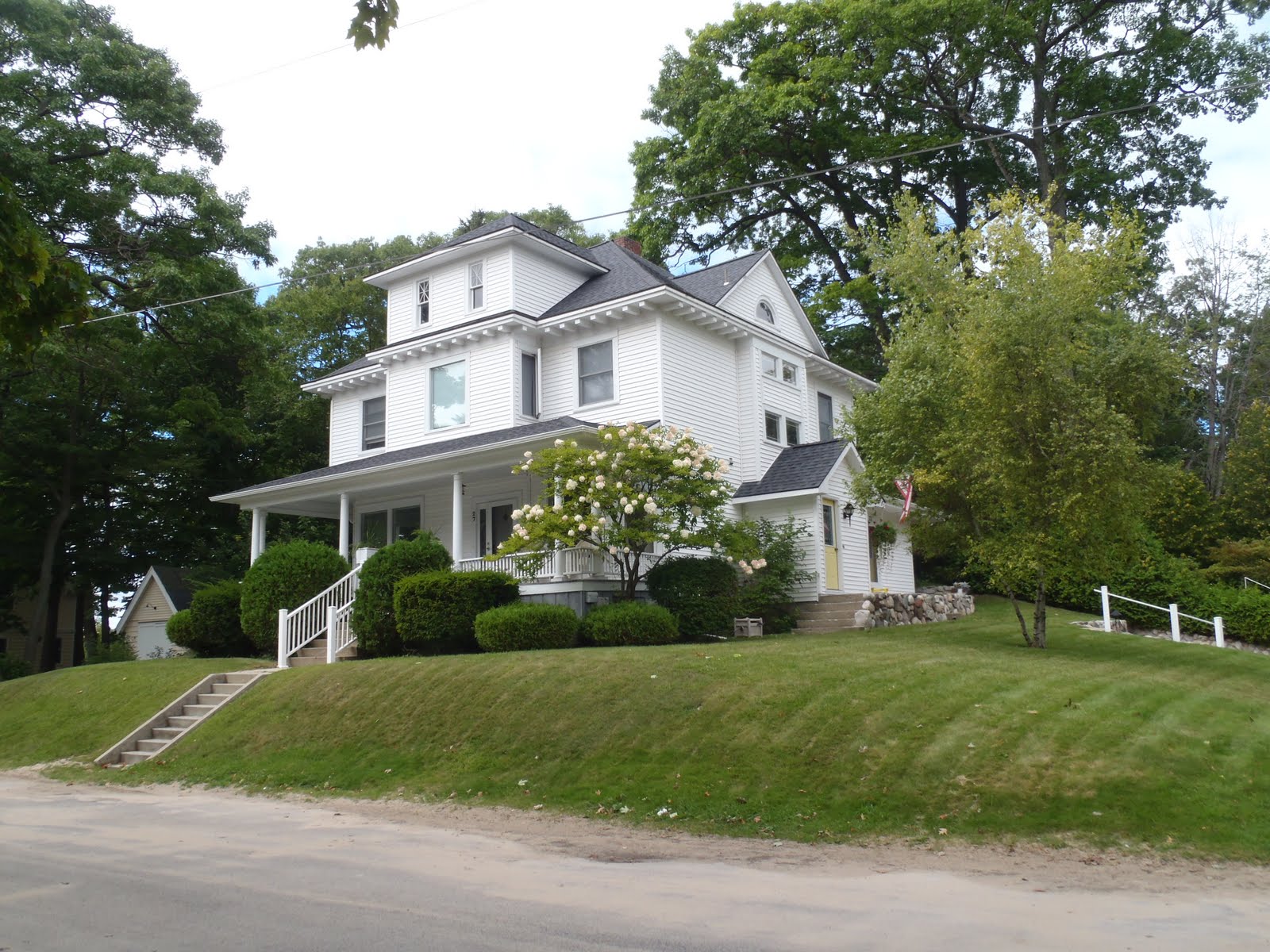 Little House Well Done The Homes of Frankfort, Michigan