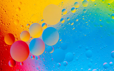 Colorful Bubbles - Fond d'Écran en Full HD 1080p
