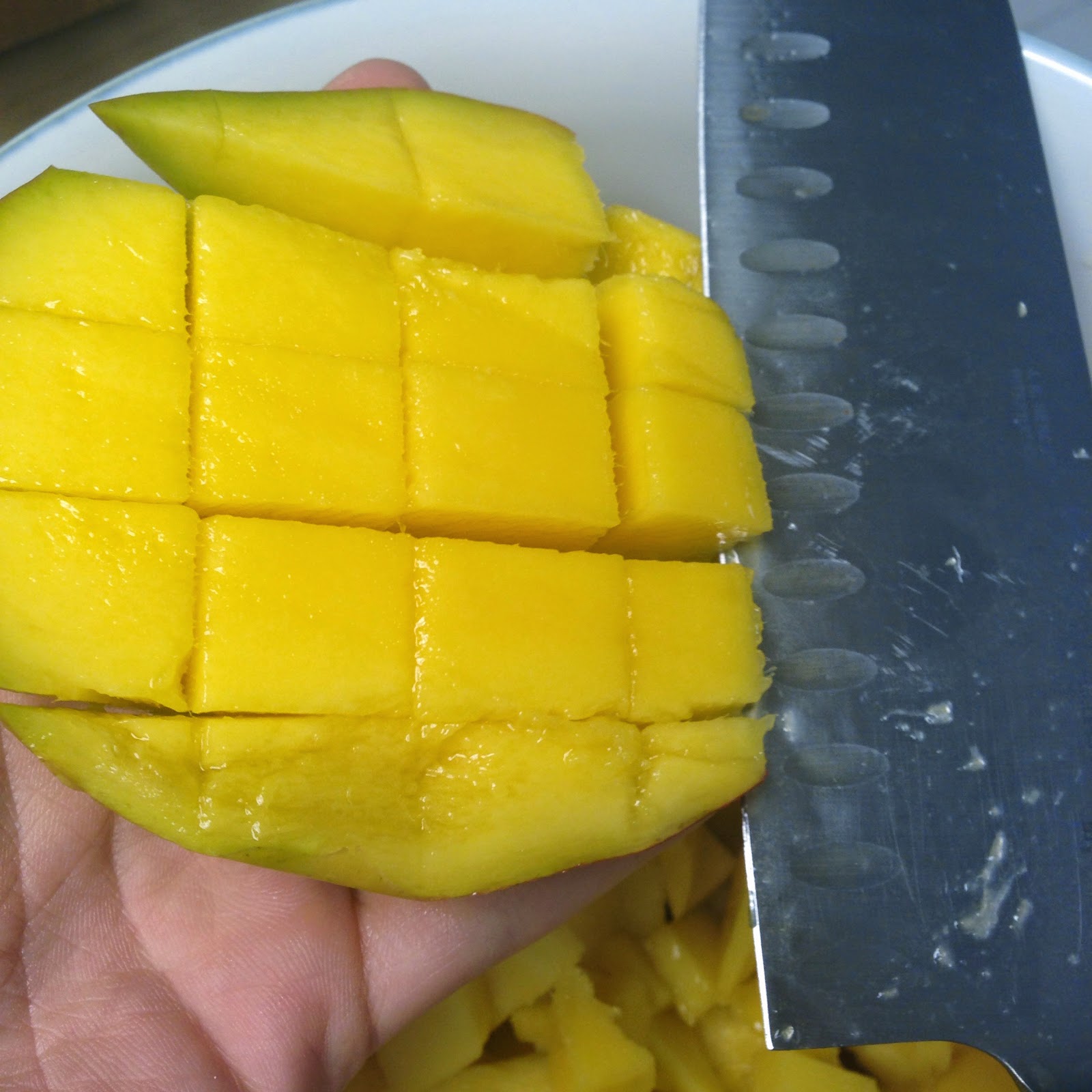 Real Housewife of Knoxville: Tropical Goodness: Mango diced and dissected