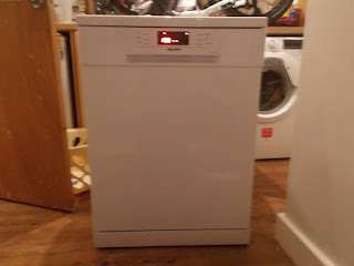 bush dishwasher dwfs126w